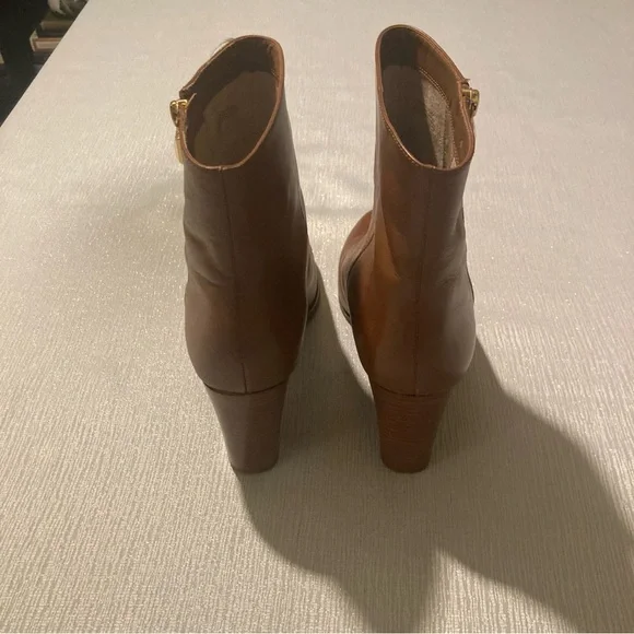 Michael Kors Frenchie Flex Leather Boots Chestnut Brown with Gold Zipper - Picture 4 of 7